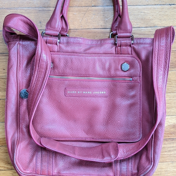 Marc by Marc Jacobs Fuchsia Leather Cross Body - Picture 3 of 7